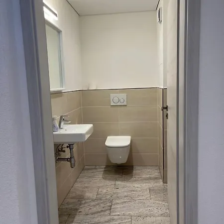 90 M2 With 2 Bedrooms, Terrace And Garden Apartment *