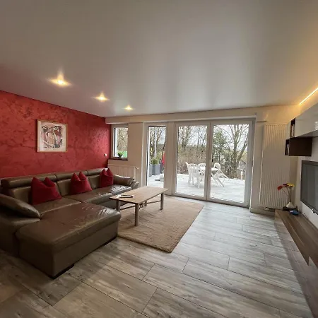 90 M2 With 2 Bedrooms, Terrace And Garden *