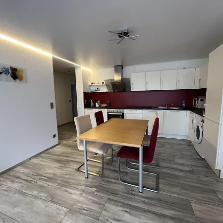 Apartment 90 M2 With 2 Bedrooms, Terrace And Garden